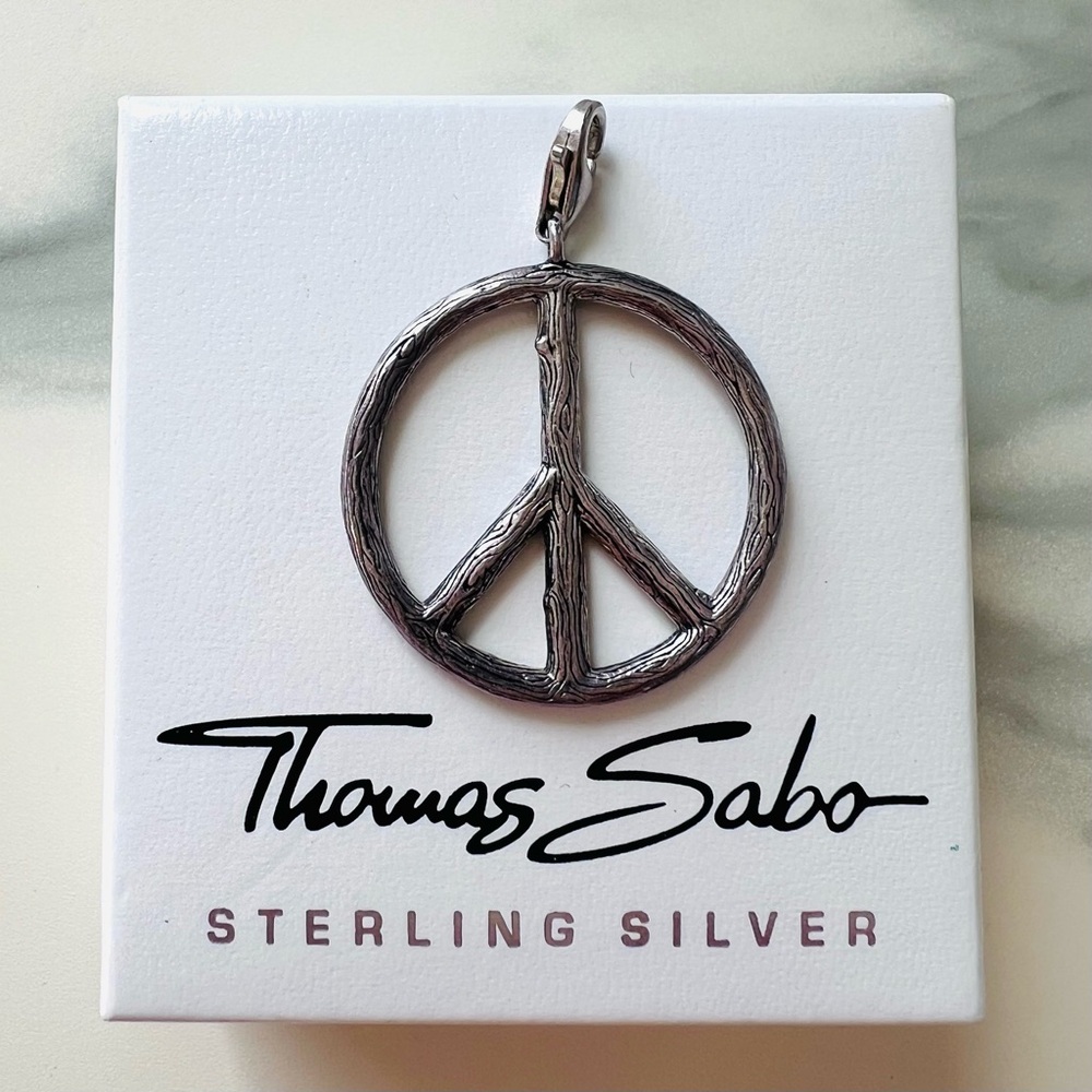 Fantastic Thomas Sabo Wood Grain Sterling Silver Peace Charm Pendant